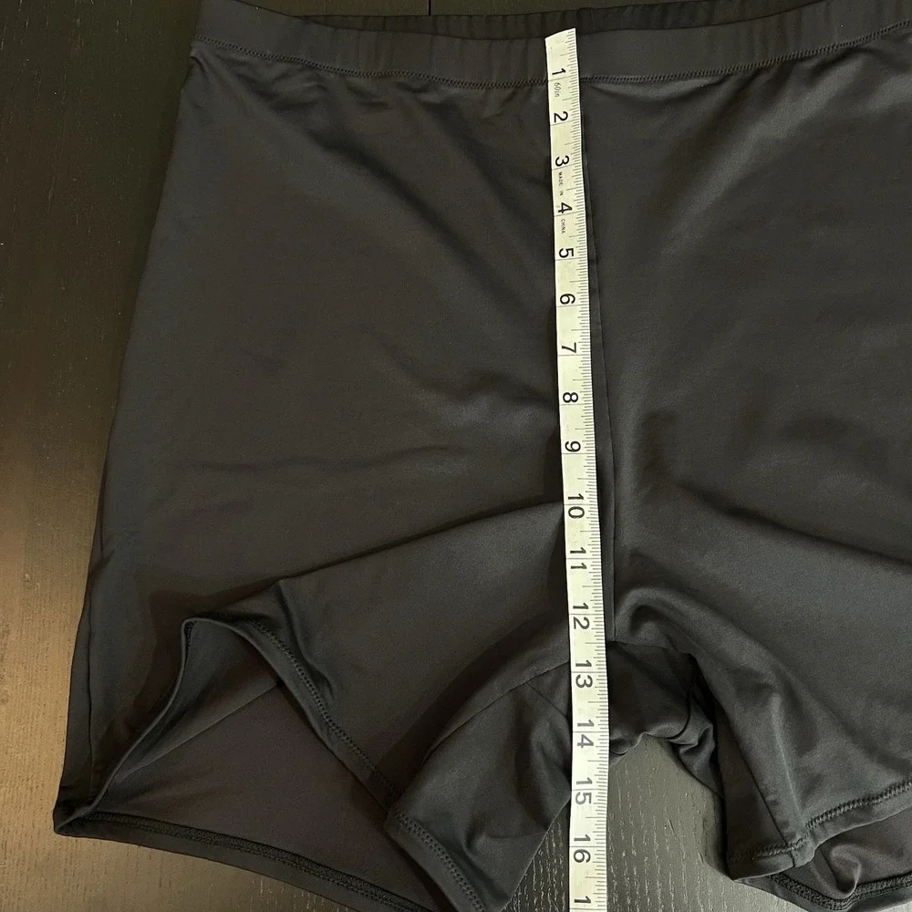 SKIMS Signature Mid Waist Swim Shorts Size 2X‎ Black Pool Resort Vacation